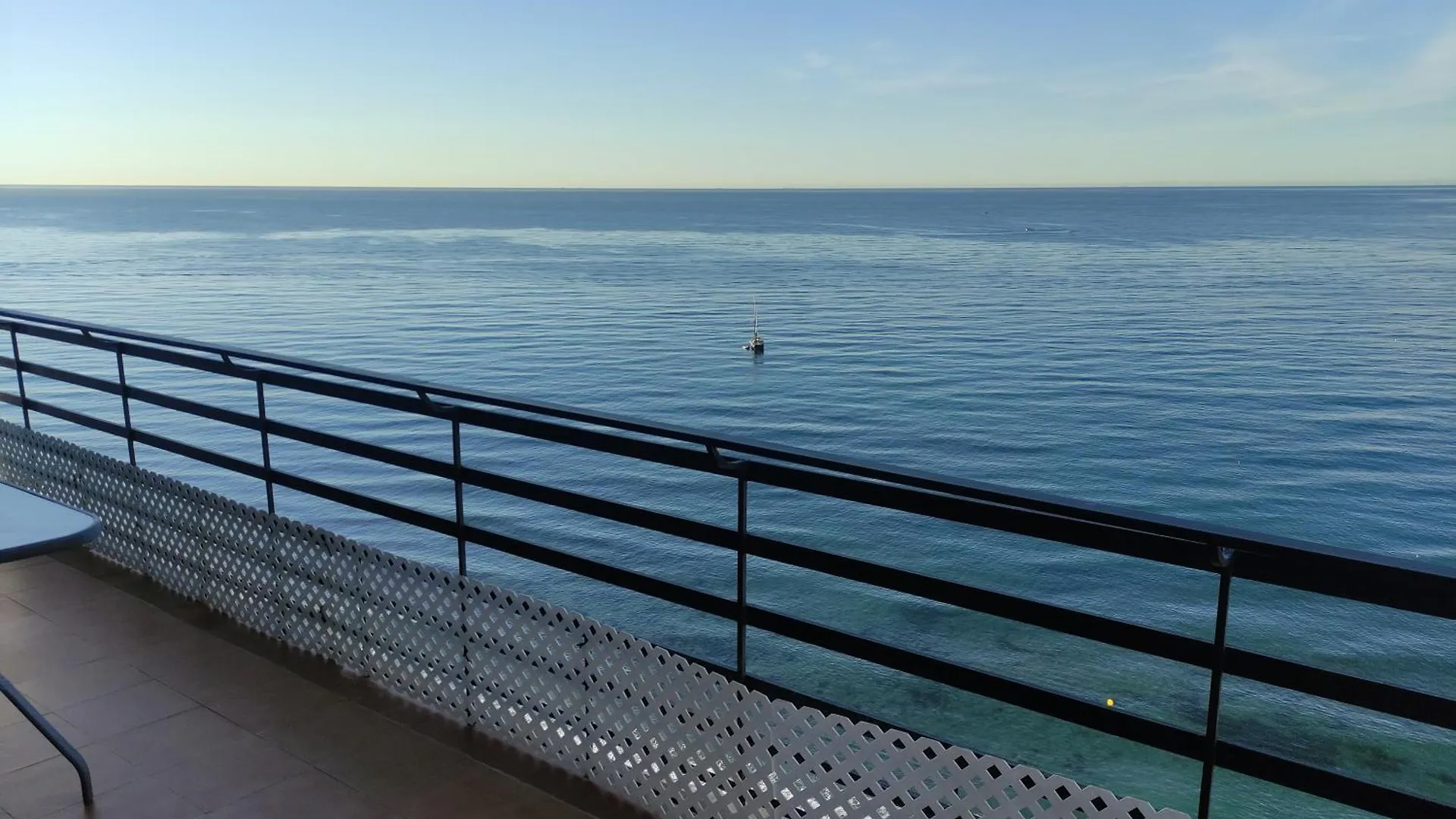 Apartment In Marbella First Line Beach Apto. 12-6